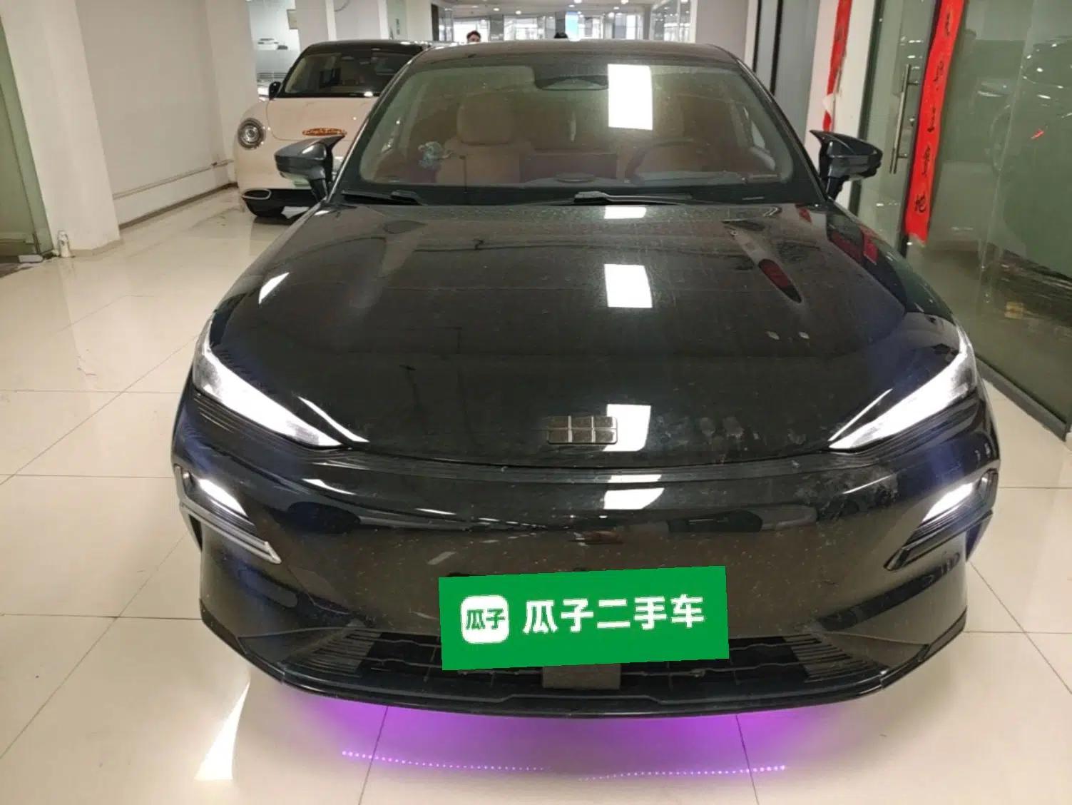 Geely Galaxy 8 2025 130km EM-i Flagship Edition — миниатюра 2