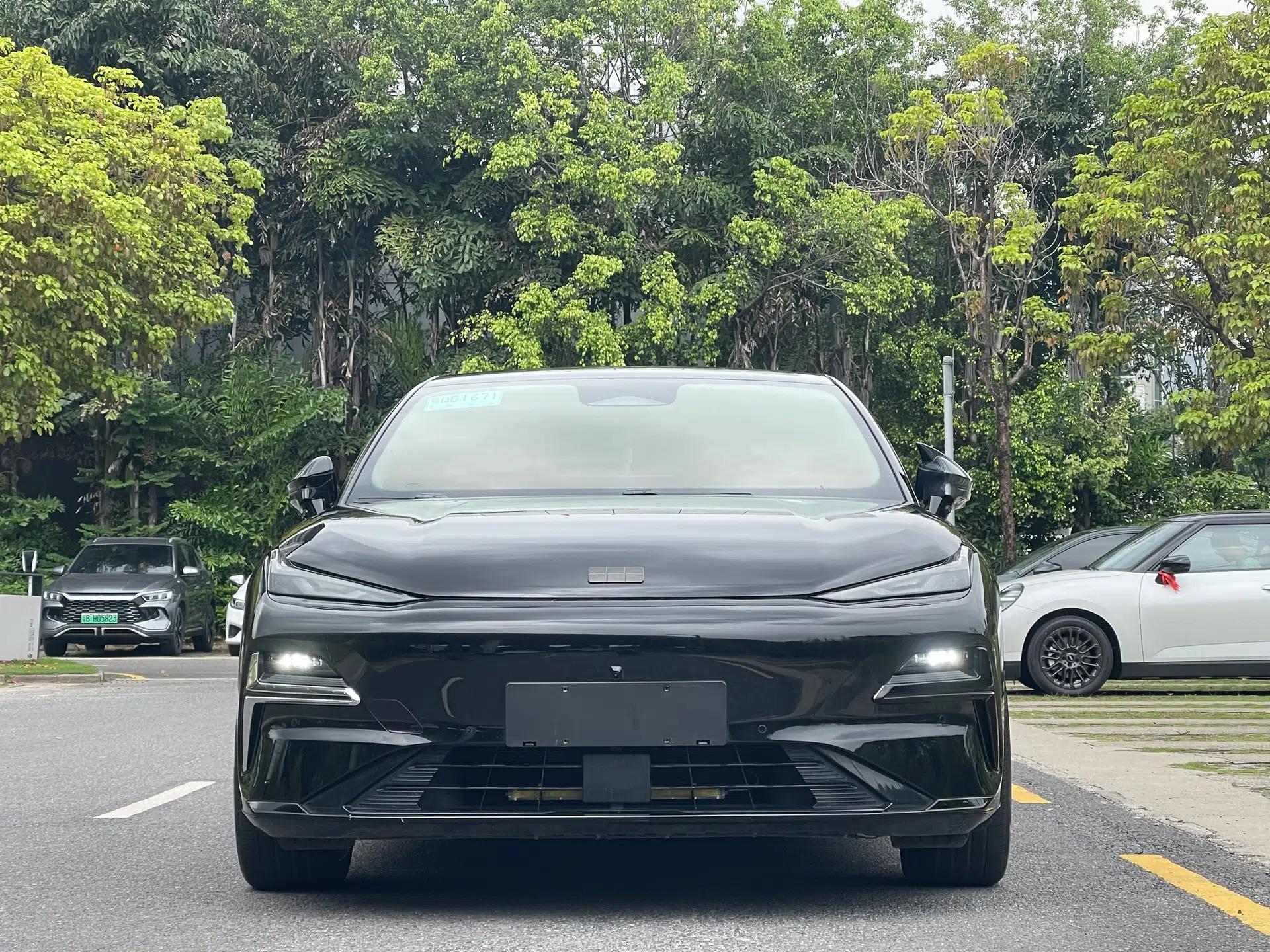 Geely Galaxy 8 2025 130km EM-i Flagship Edition — миниатюра 12