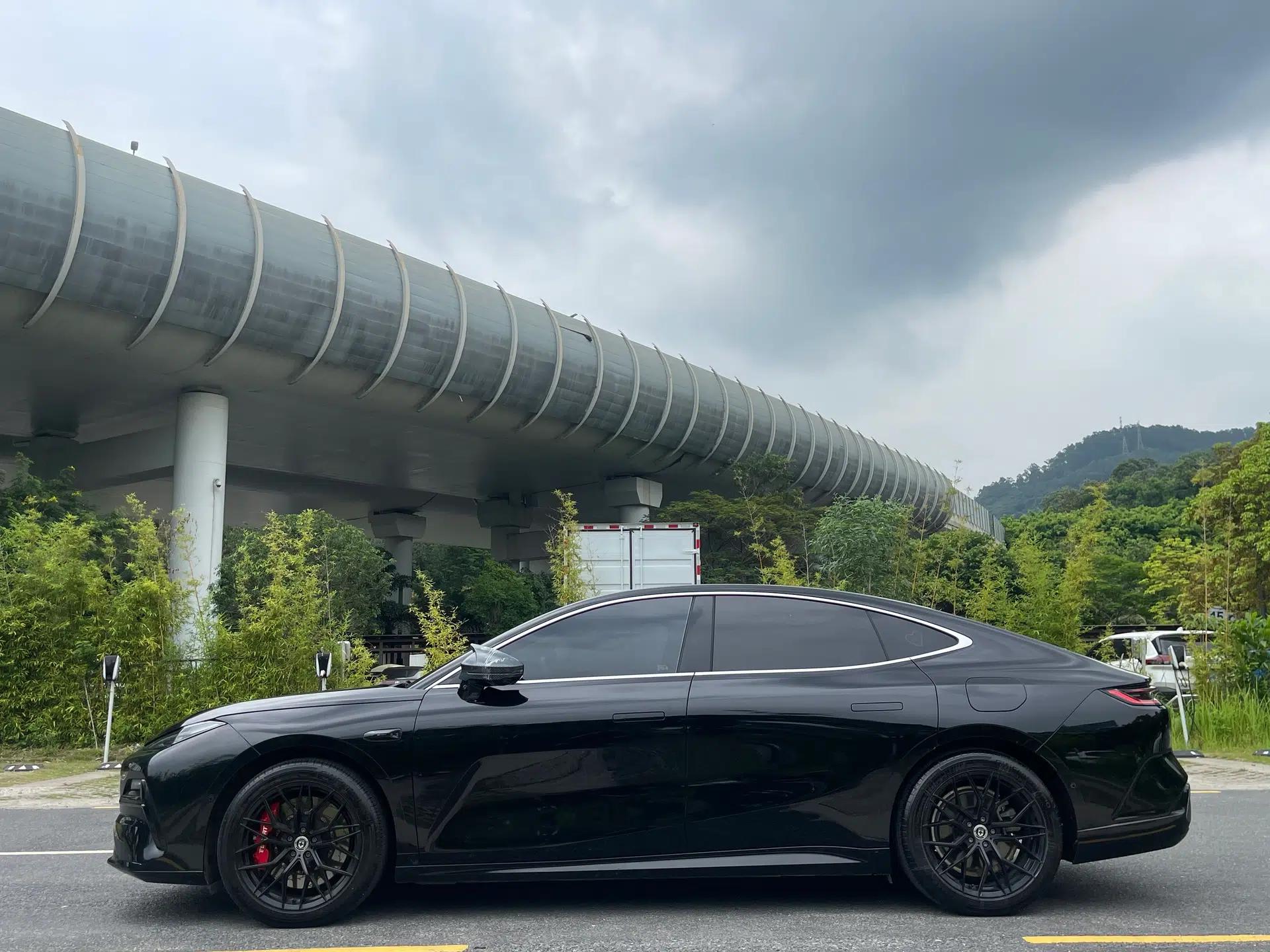 Geely Galaxy 8 2025 130km EM-i Flagship Edition — миниатюра 13