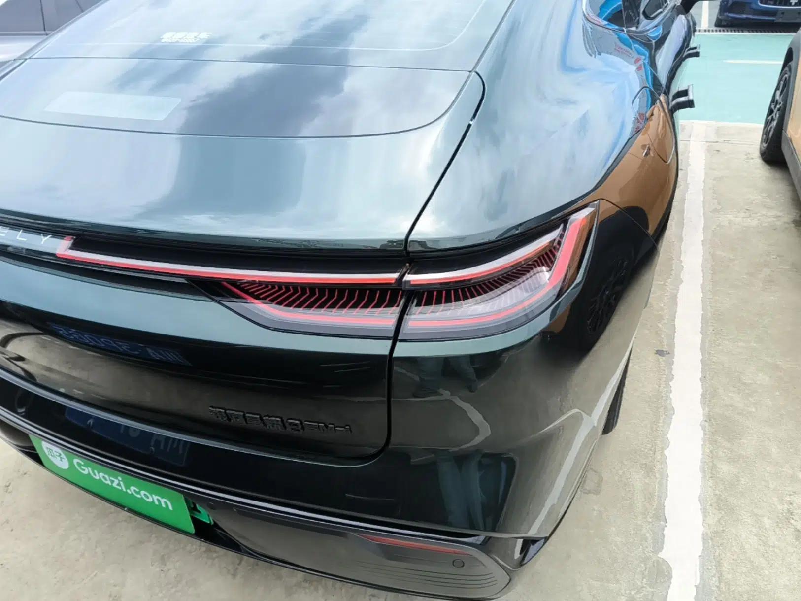 Geely Galaxy 8 2025 130km EM-i Deluxe Edition — миниатюра 14