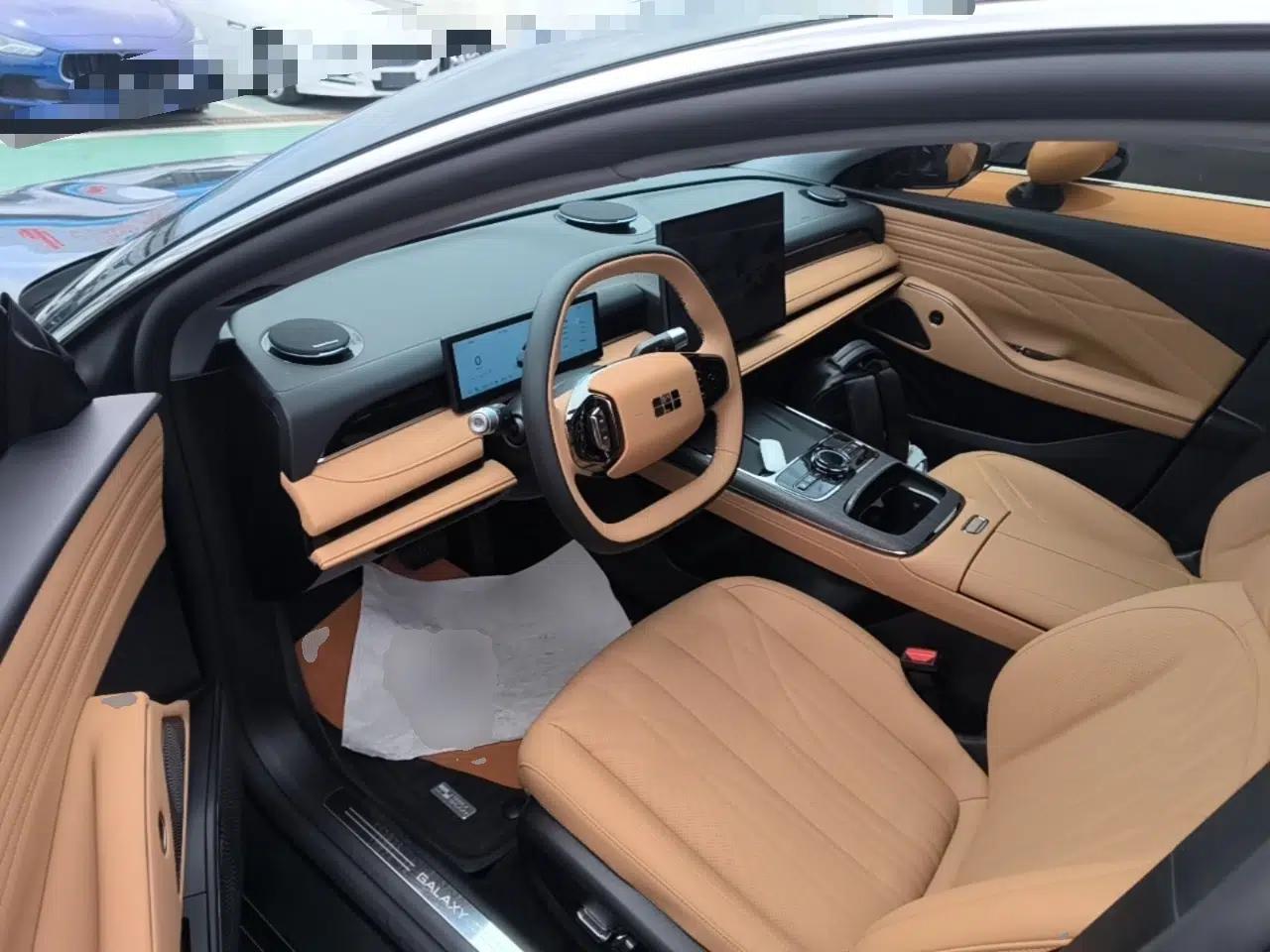 Geely Galaxy 8 2025 130km EM-i Deluxe Edition — миниатюра 23