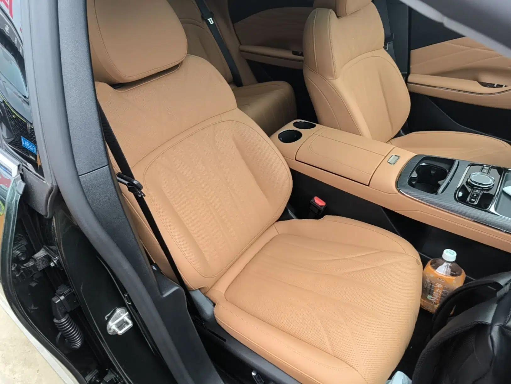 Geely Galaxy 8 2025 130km EM-i Deluxe Edition — миниатюра 24