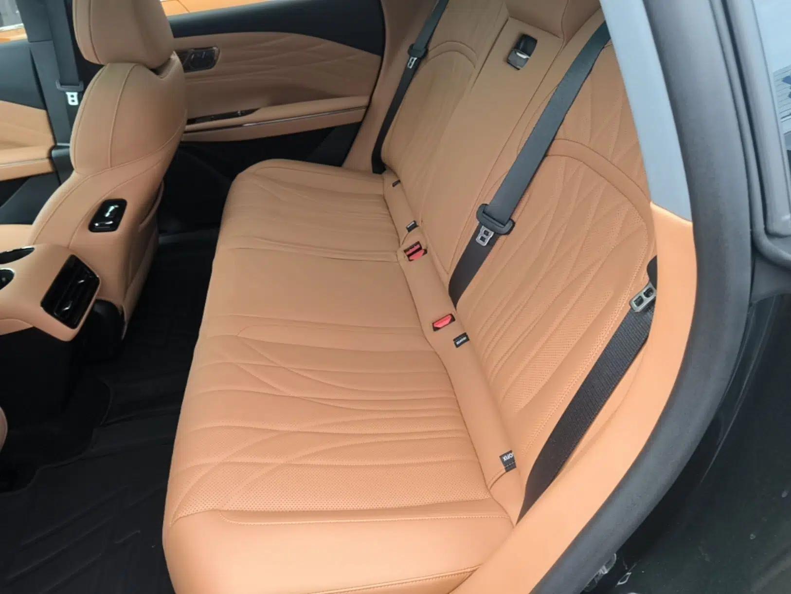 Geely Galaxy 8 2025 130km EM-i Deluxe Edition — миниатюра 25