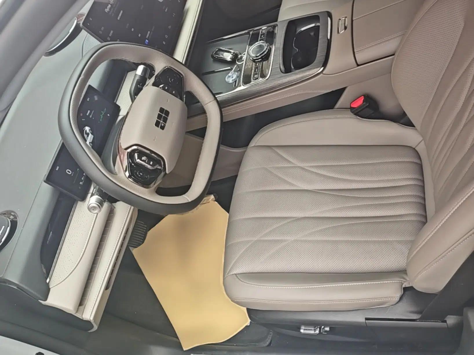 Geely Galaxy 8 2025 130km EM-i Deluxe Edition — миниатюра 18