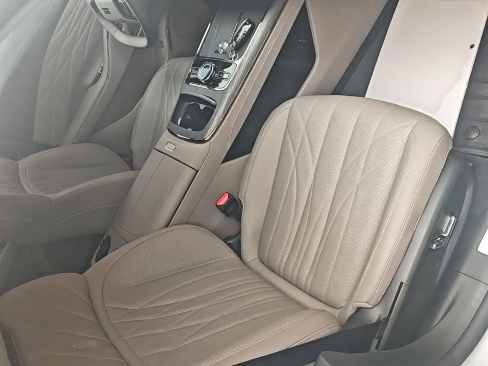 Geely Galaxy 8 2025 130km EM-i Deluxe Edition — миниатюра 19
