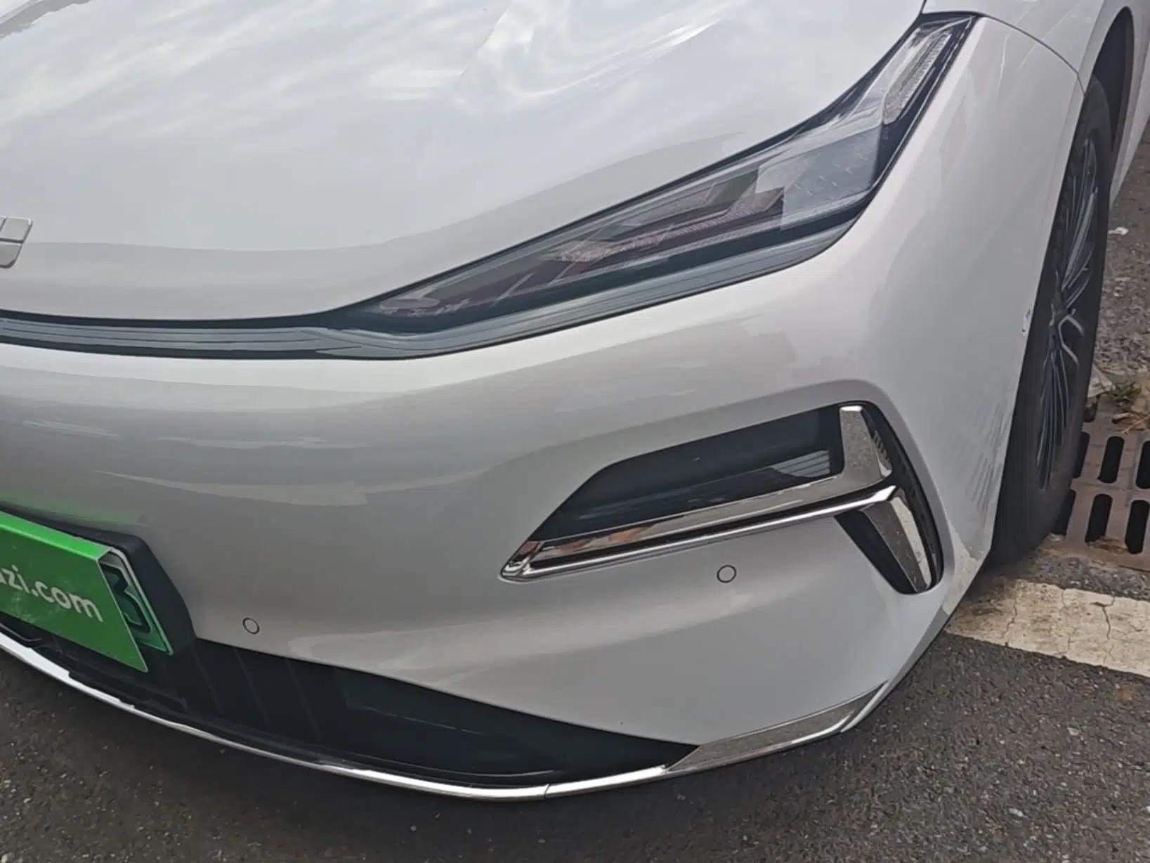 Geely Galaxy 8 2025 130km EM-i Deluxe Edition — миниатюра 8