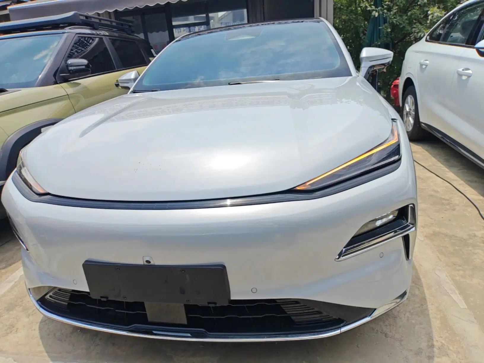 Geely Galaxy 8 2025 130km EM-i Prestige Edition — миниатюра 2