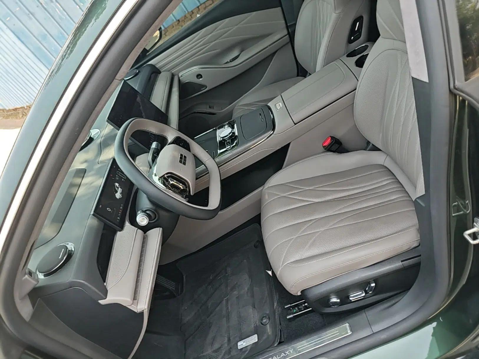 Geely Galaxy 8 2025 130km EM-P Starship Edition — миниатюра 22