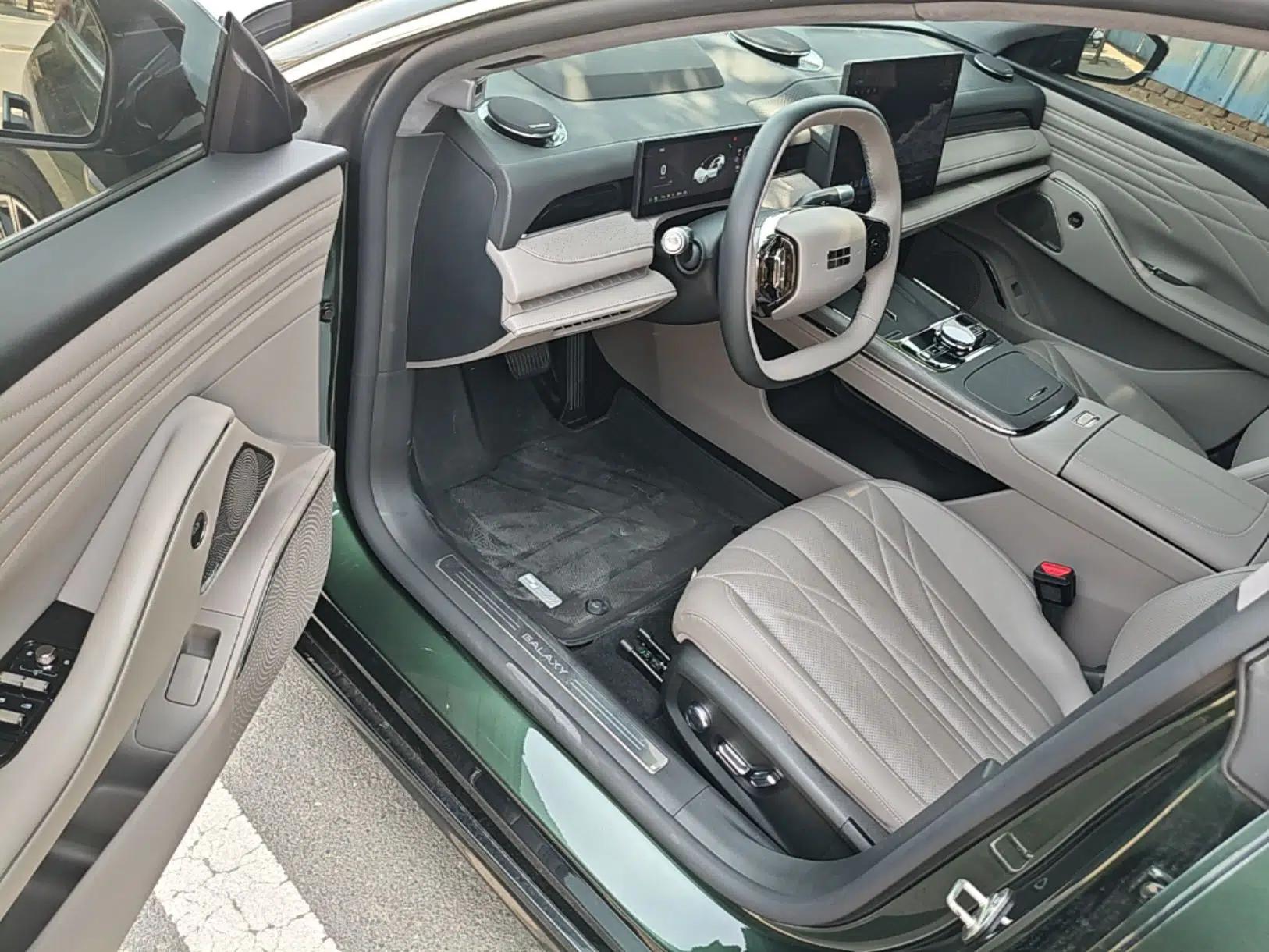 Geely Galaxy 8 2025 130km EM-P Starship Edition — миниатюра 23