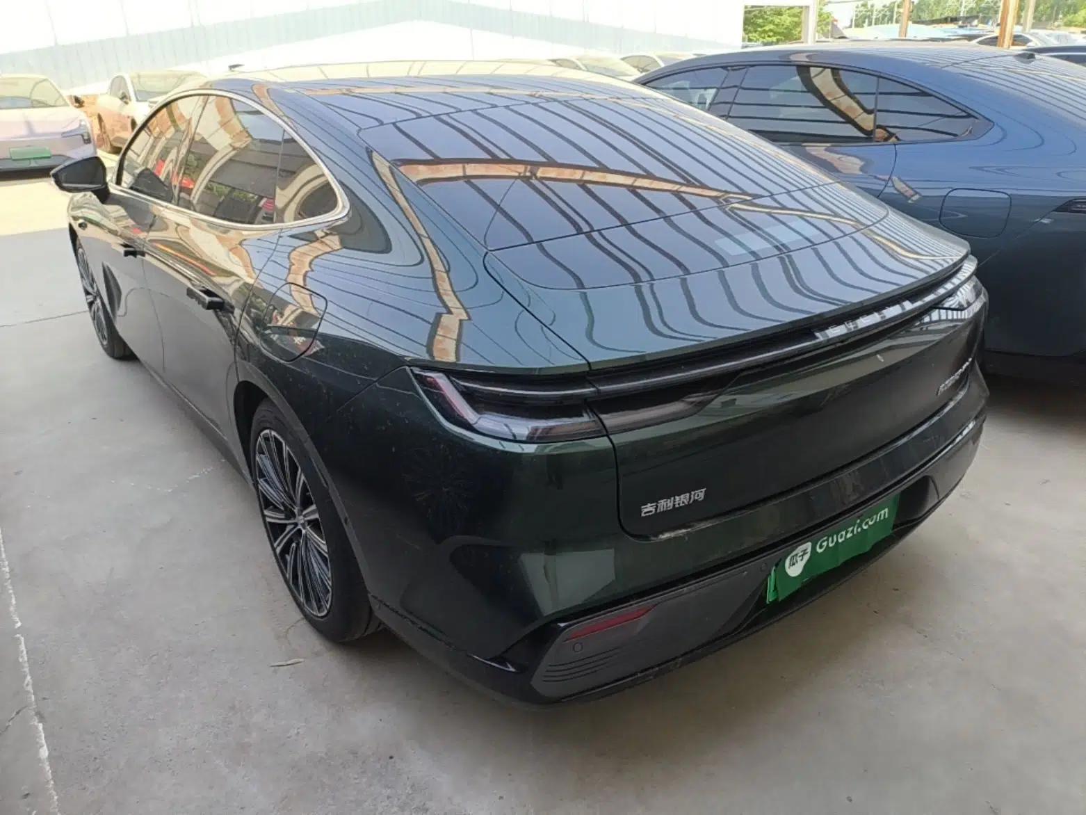 Geely Galaxy 8 2025 130km EM-P Starship Edition — миниатюра 13