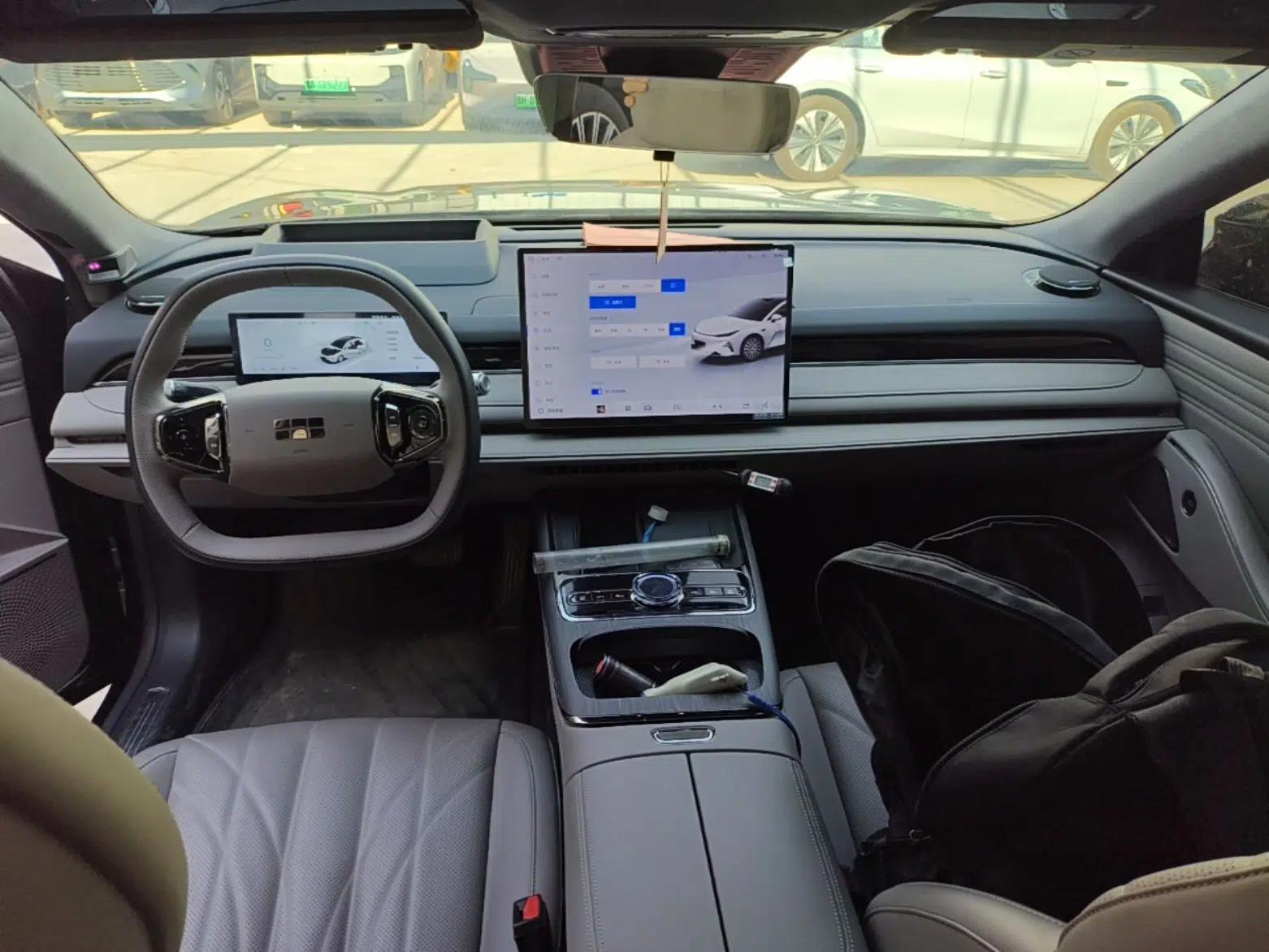 Geely Galaxy 8 2025 130km EM-P Starship Edition — миниатюра 17