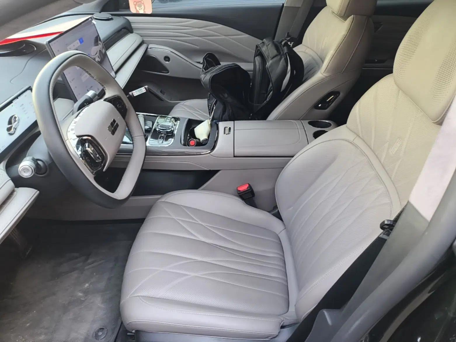 Geely Galaxy 8 2025 130km EM-P Starship Edition — миниатюра 22