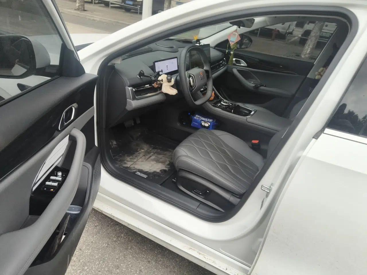 Geely Galaxy A7 2025 Model EM-i 150km Exploration+ Edition — миниатюра 16