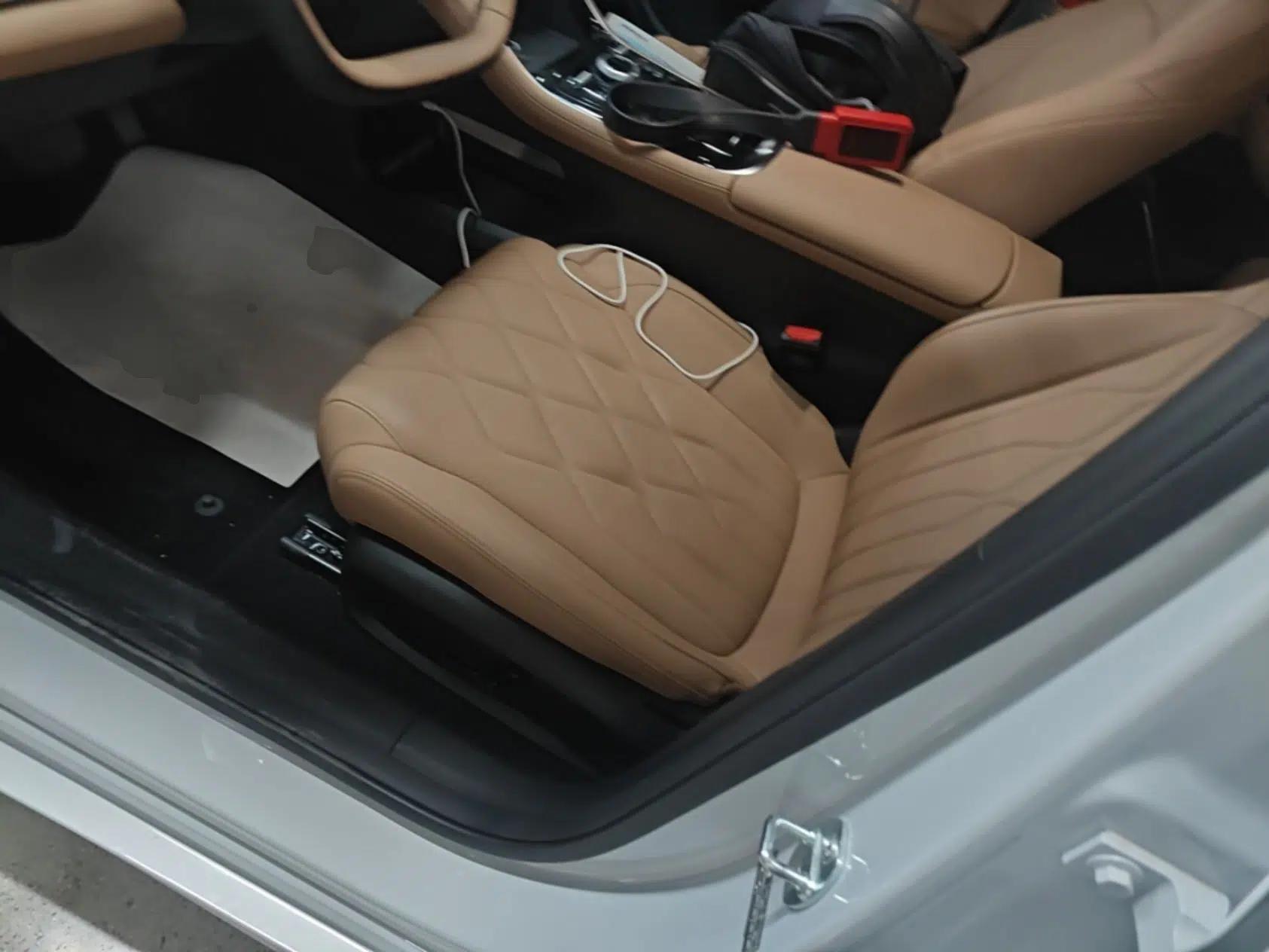 Geely Galaxy A7 2025 Model EM-i 150km Exploration+ Edition — миниатюра 17