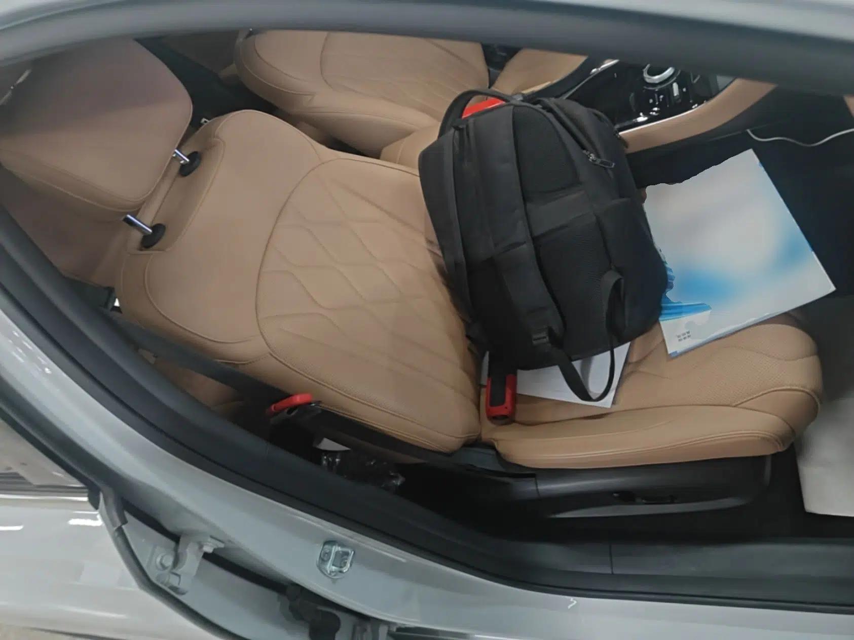 Geely Galaxy A7 2025 Model EM-i 150km Exploration+ Edition — миниатюра 19