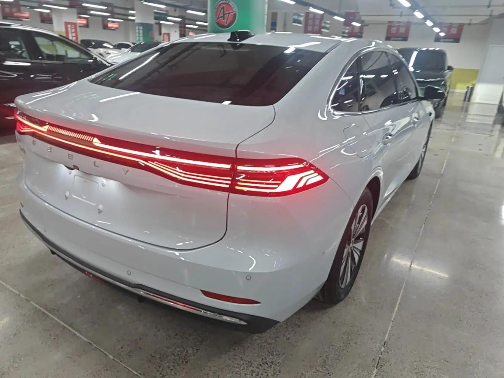 Geely Galaxy A7 2025 Model EM-i 150km Exploration+ Edition — миниатюра 6