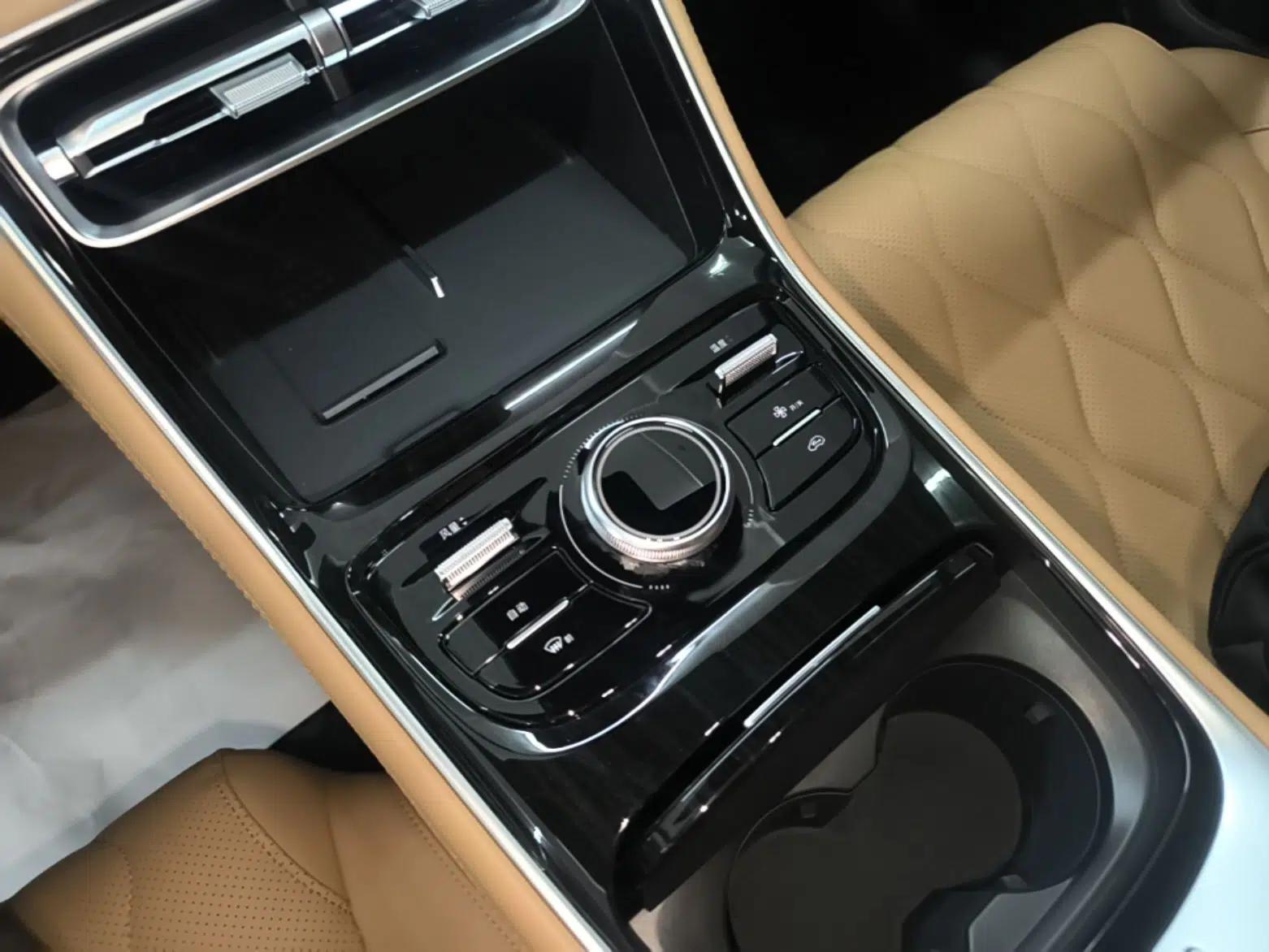 Geely Galaxy A7 2025 Model EM-i 150km Exploration+ Edition — миниатюра 16