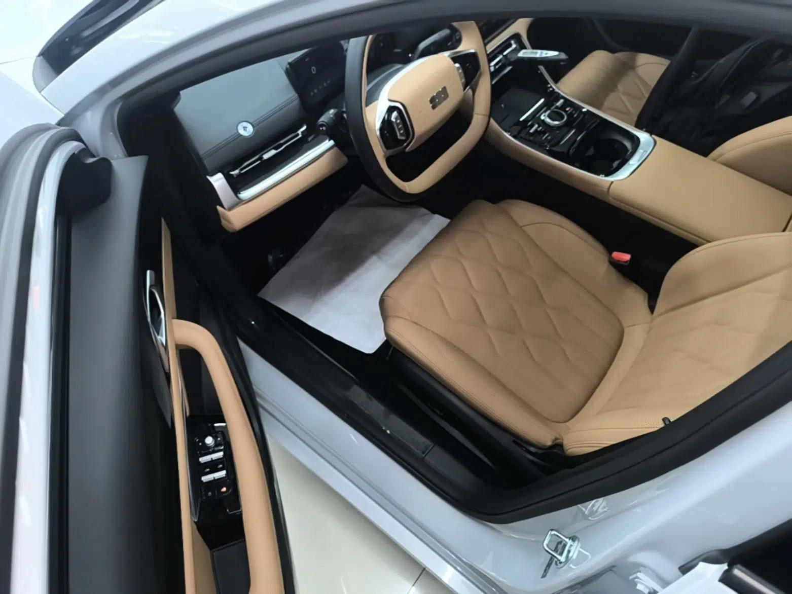 Geely Galaxy A7 2025 Model EM-i 150km Exploration+ Edition — миниатюра 18