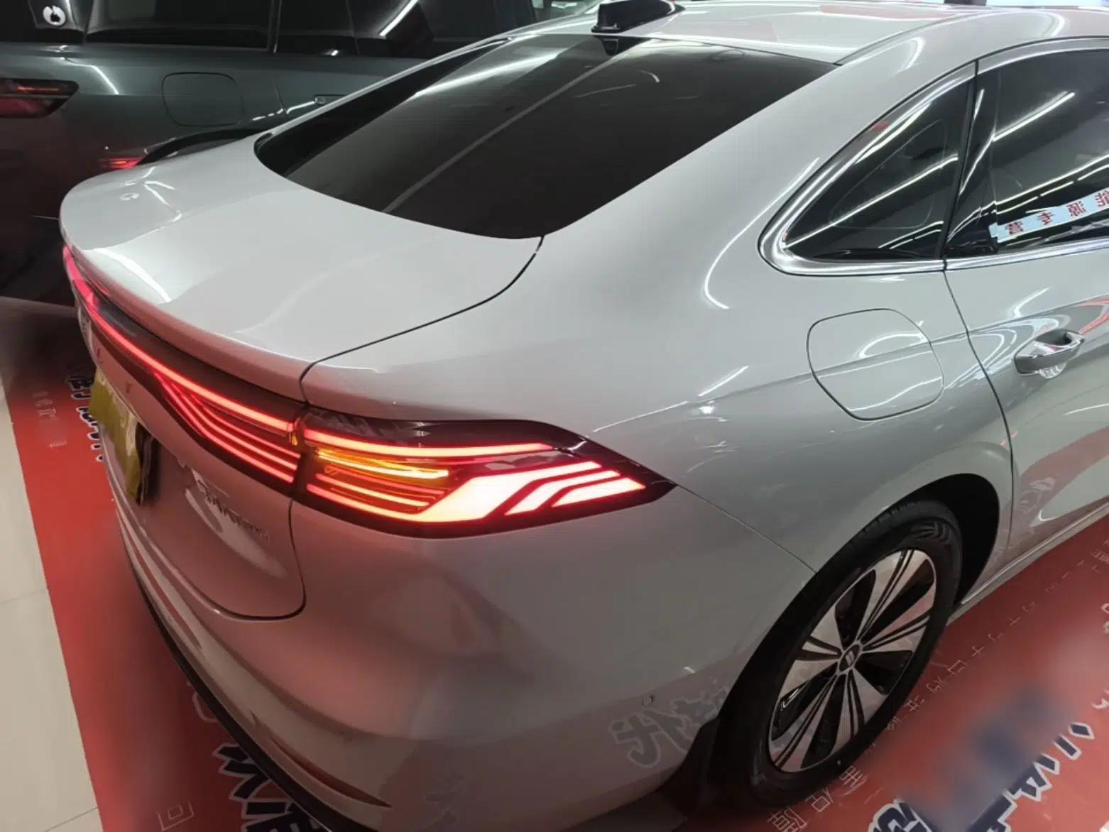 Geely Galaxy A7 2025 Model EM-i 150km Exploration+ Edition — миниатюра 9