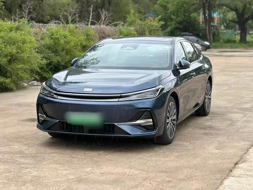Geely Galaxy A7 2025 Model EM-i 150km Exploration+ Edition — миниатюра 1