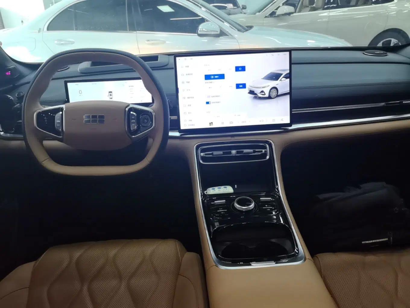 Geely Galaxy A7 2025 Model EM-i 150km Exploration+ Edition — миниатюра 12