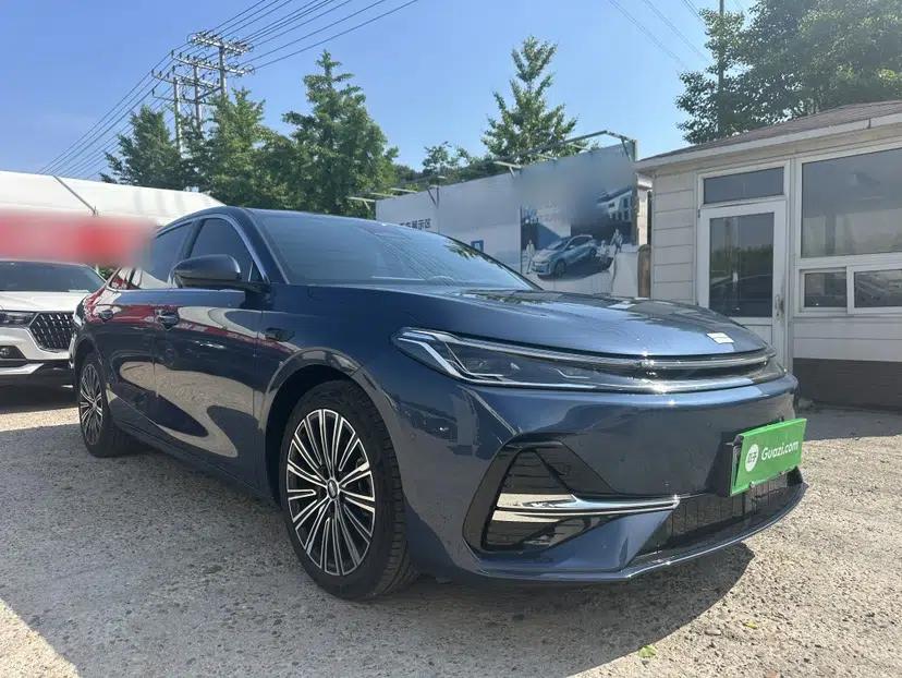 Geely Galaxy A7 2025 Model EM-i 150km Starship Edition — миниатюра 2