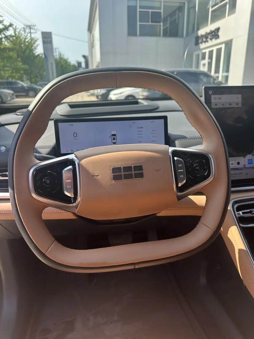 Geely Galaxy A7 2025 Model EM-i 150km Starship Edition — миниатюра 12