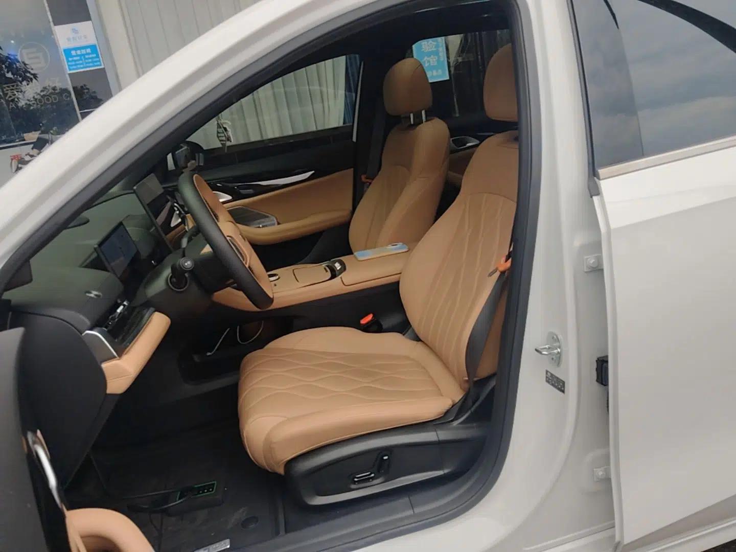 Geely Galaxy A7 2025 Model EM-i 150km Exploration+ Edition — миниатюра 17