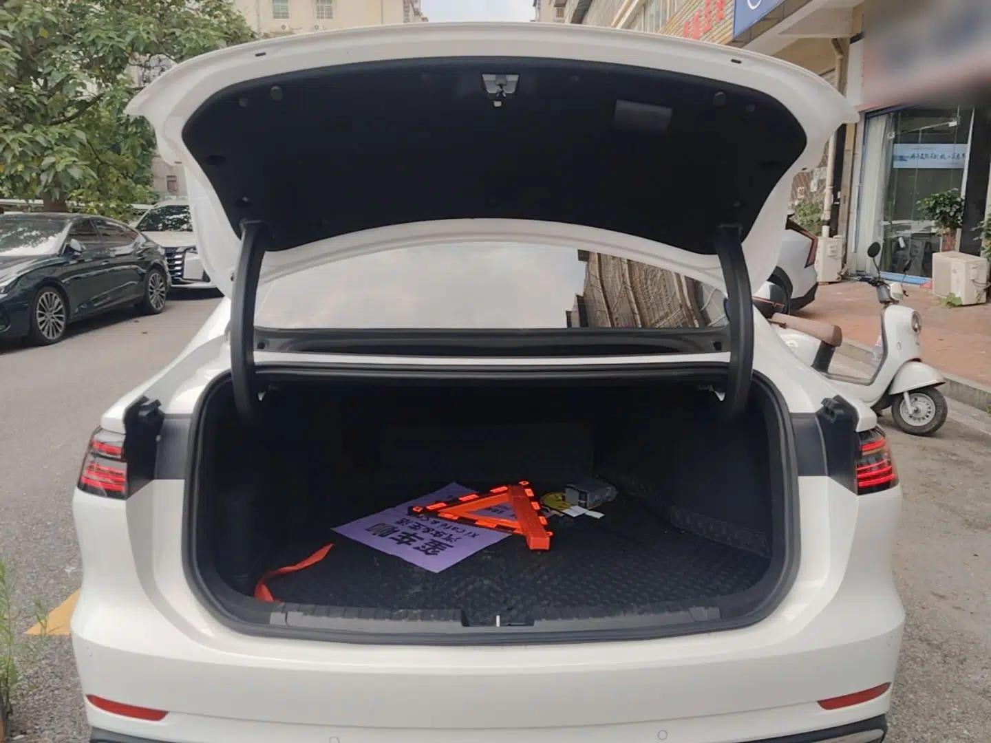 Geely Galaxy A7 2025 Model EM-i 150km Exploration+ Edition — миниатюра 22