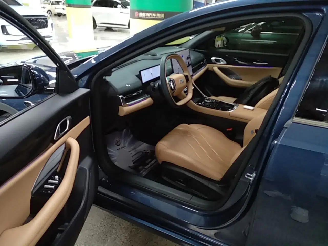 Geely Galaxy A7 2025 Model EM-i 150km Starship Edition — миниатюра 17