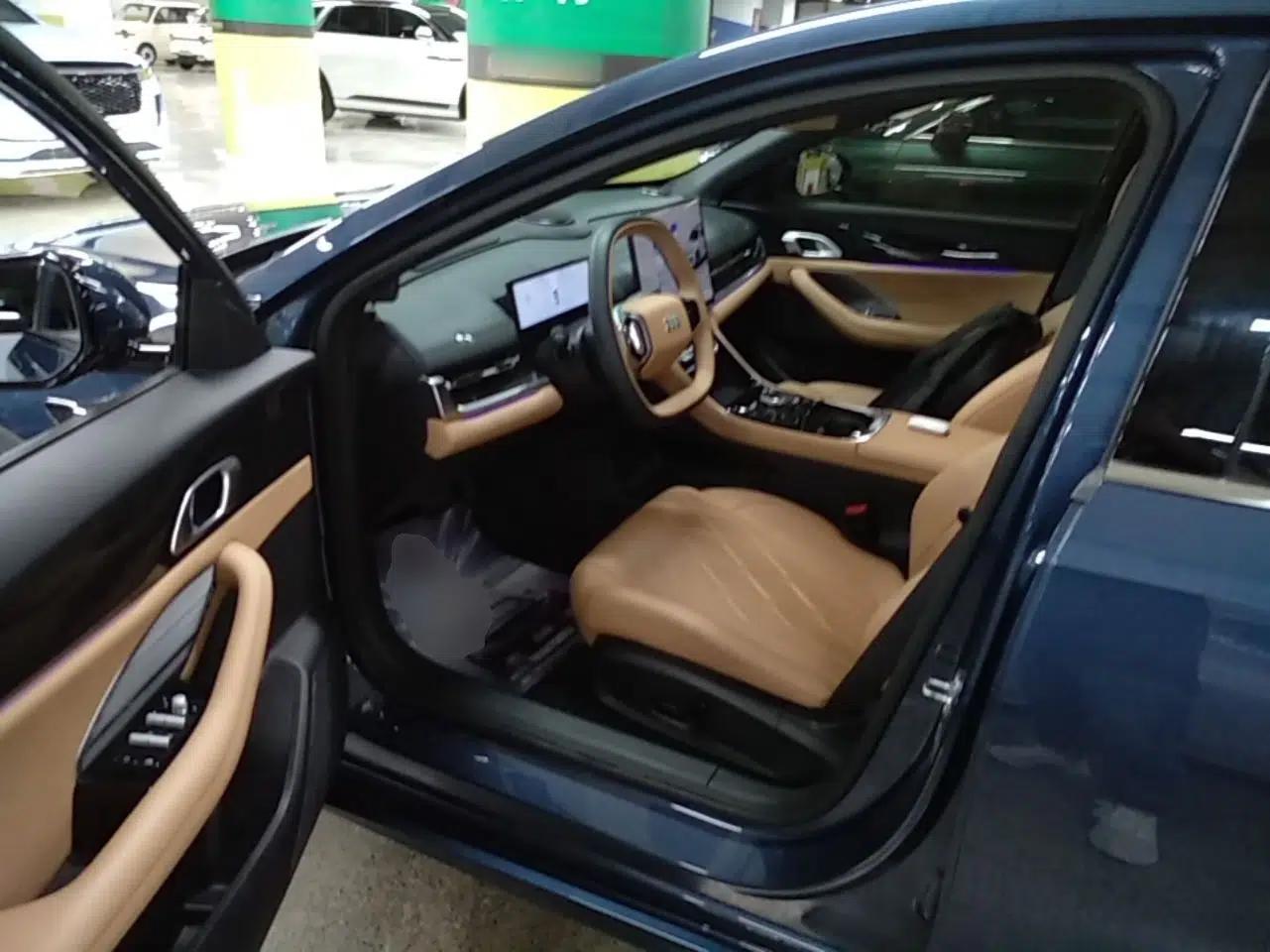 Geely Galaxy A7 2025 Model EM-i 150km Starship Edition — миниатюра 18