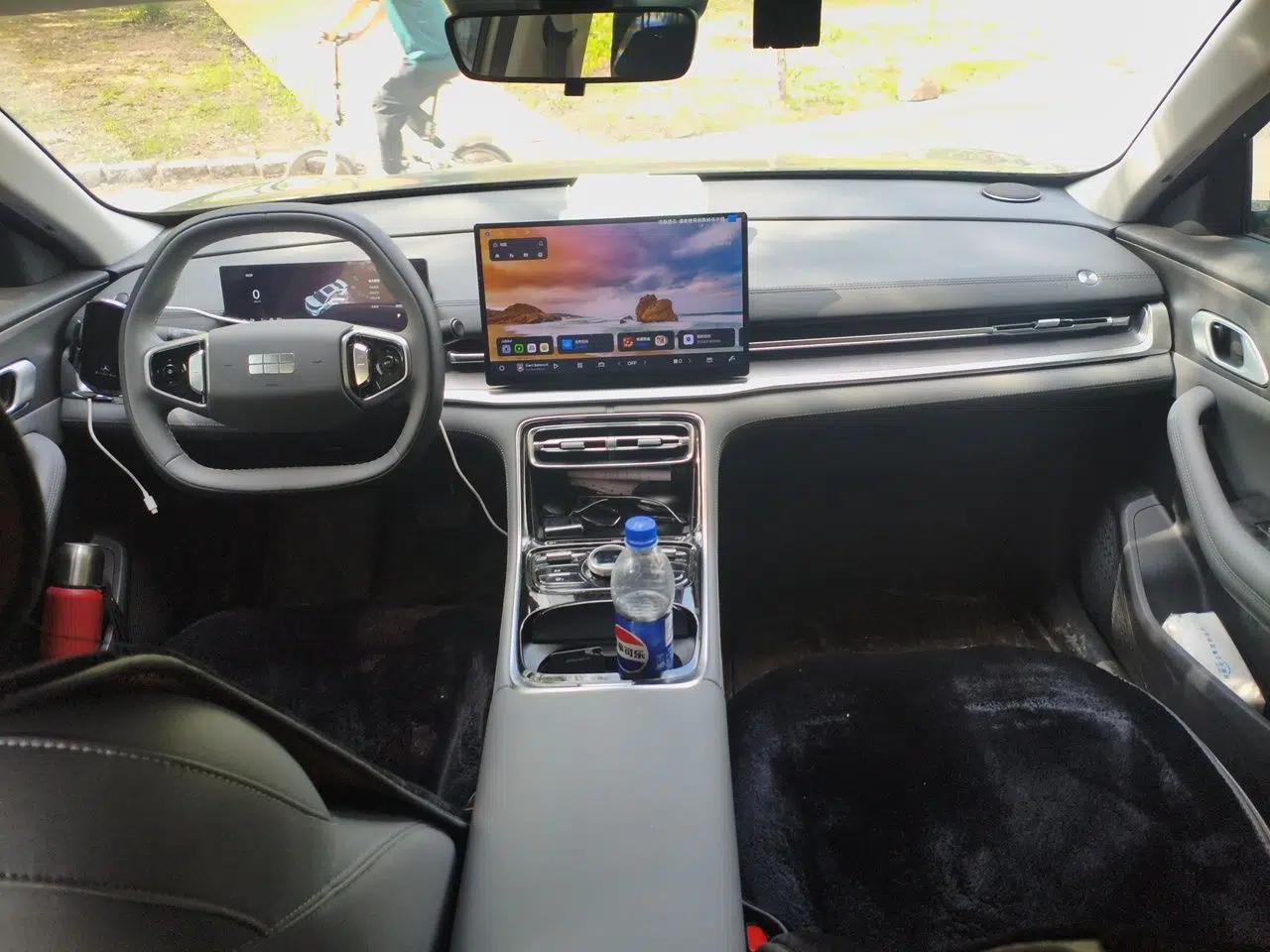 Geely Galaxy A7 2025 Model EM-i 70km Luxury Edition — миниатюра 9