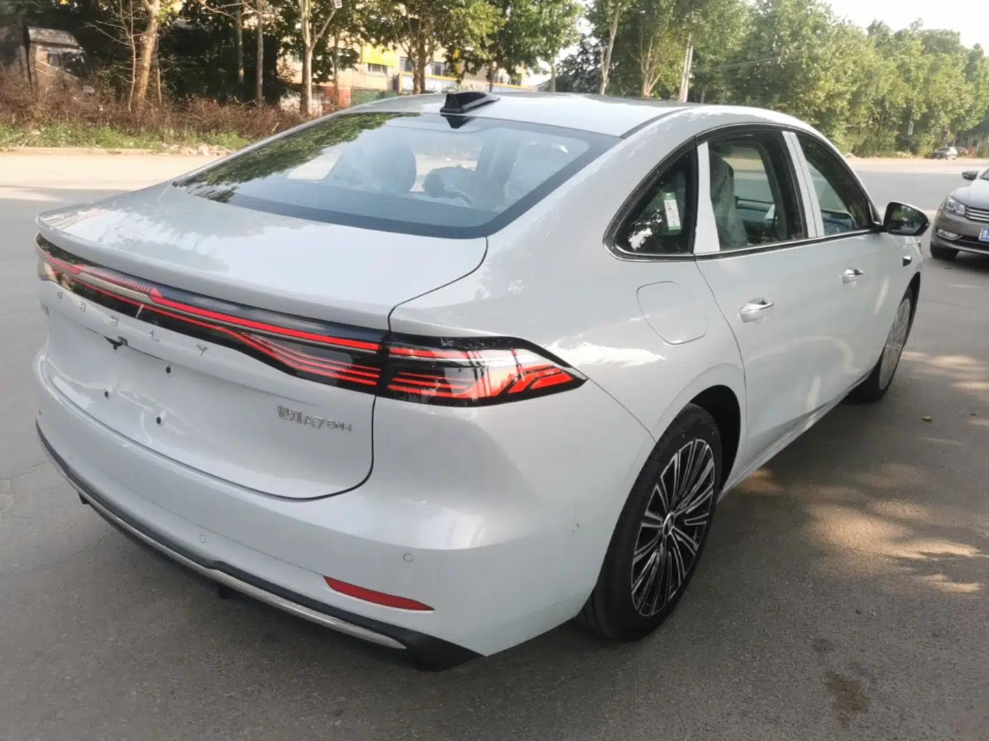 Geely Galaxy A7 2025 Model EM-i 150km Starship Edition — миниатюра 6
