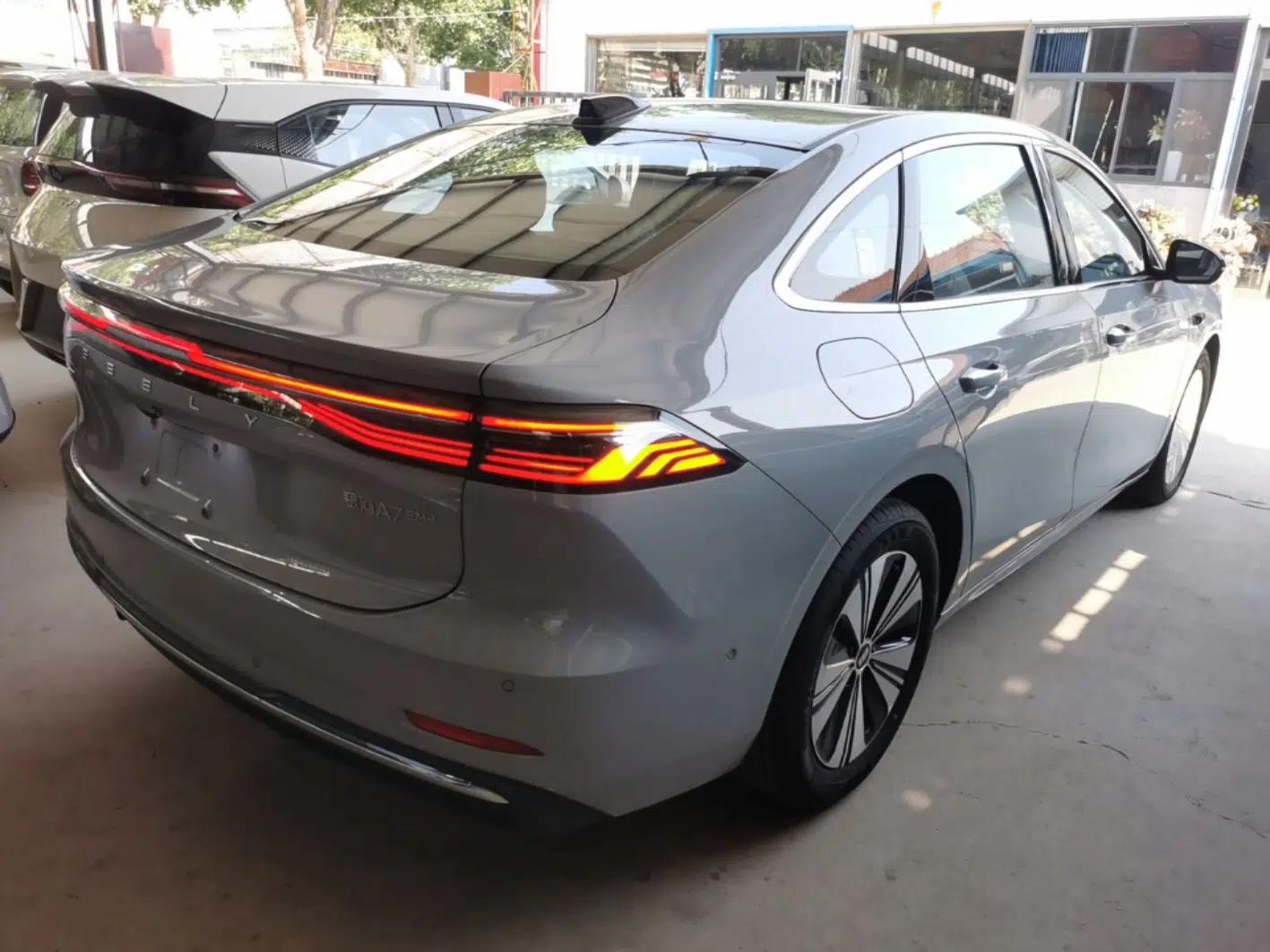 Geely Galaxy A7 2025 Model EM-i 150km Exploration+ Edition — миниатюра 6