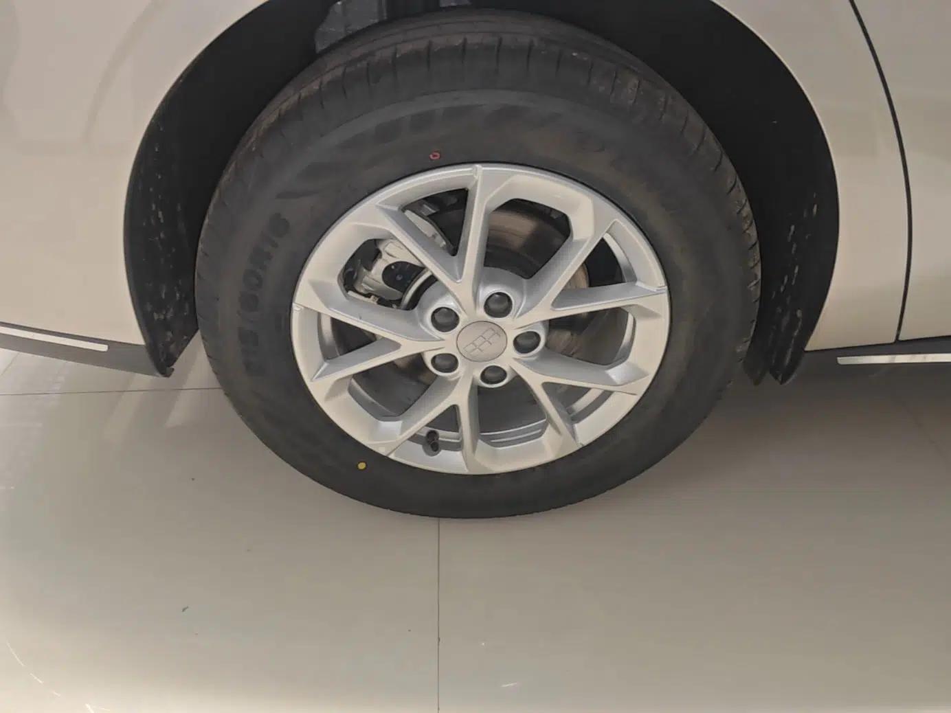 Geely Galaxy Stellar 6 2026 Model 125km Long-range Edition — миниатюра 11
