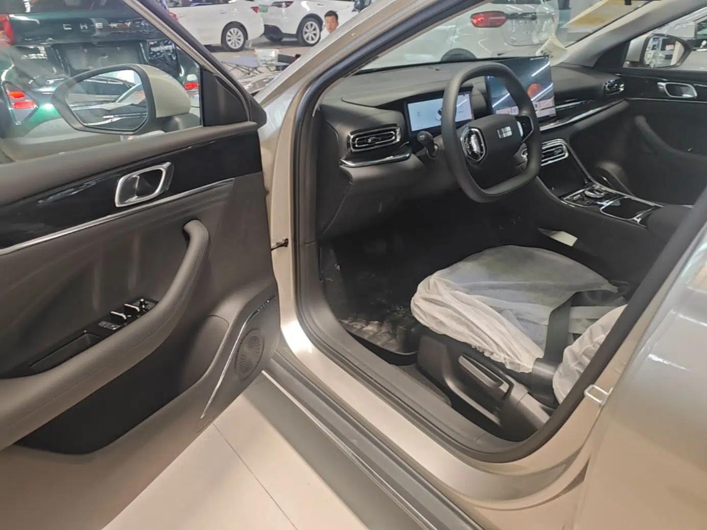 Geely Galaxy Stellar 6 2026 Model 125km Long-range Edition — миниатюра 18