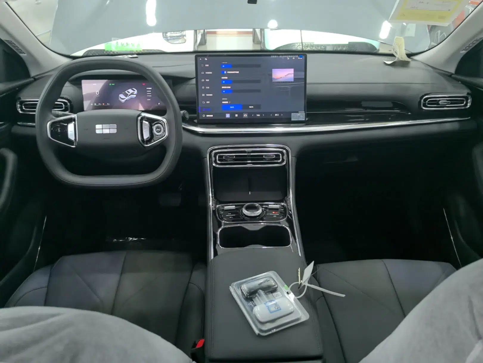 Geely Galaxy Stellar 6 2026 Model 125km Long-range Edition — миниатюра 12