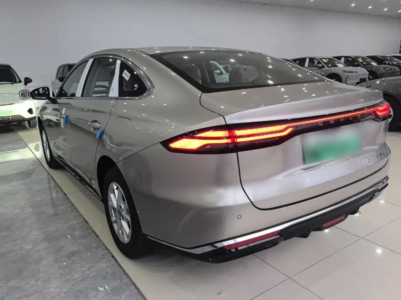 Geely Galaxy Stellar 6 2026 Model 125km Long-range Edition — миниатюра 4