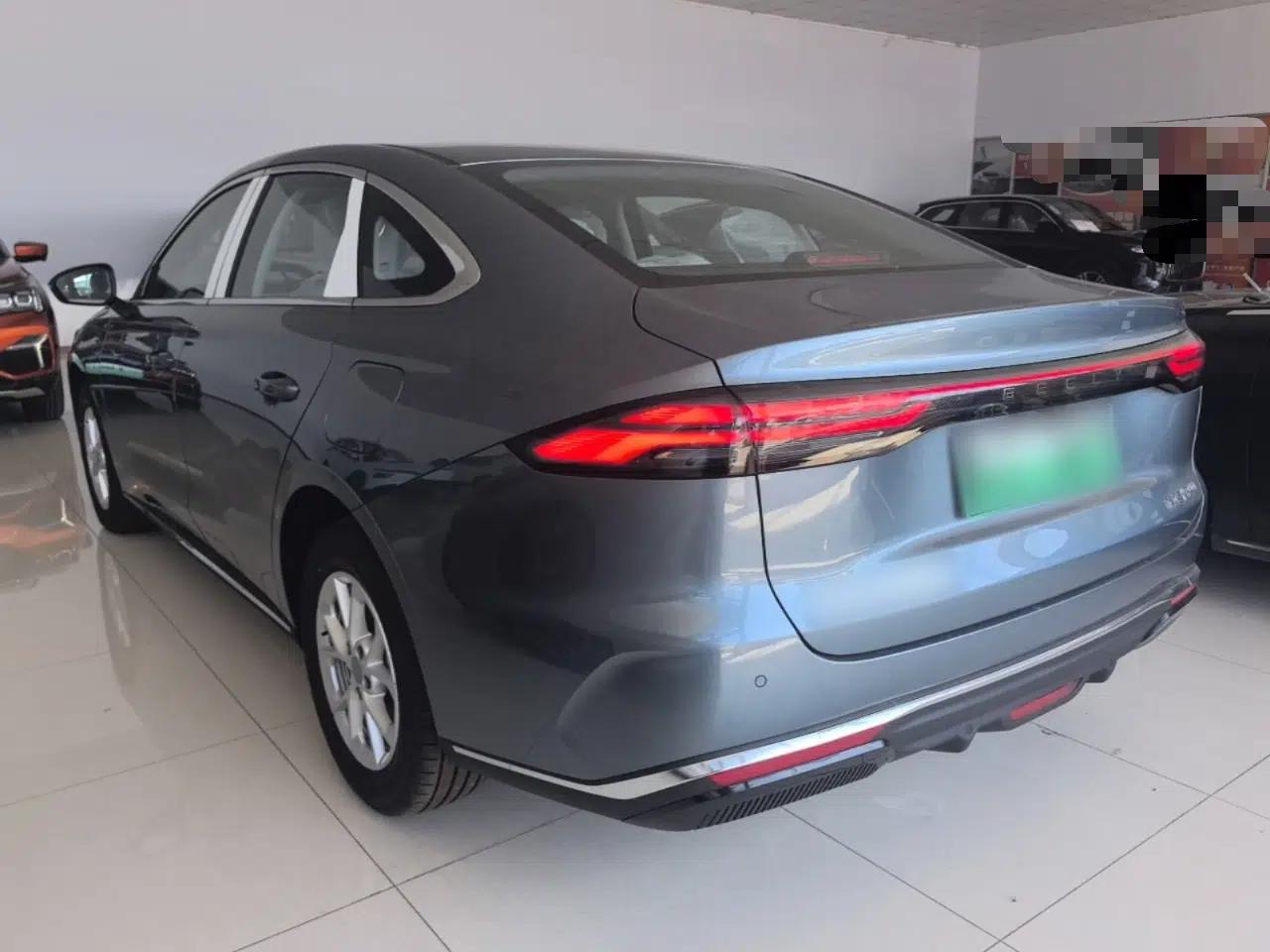 Geely Galaxy Stellar 6 2026 Model 125km Long-range Edition — миниатюра 4