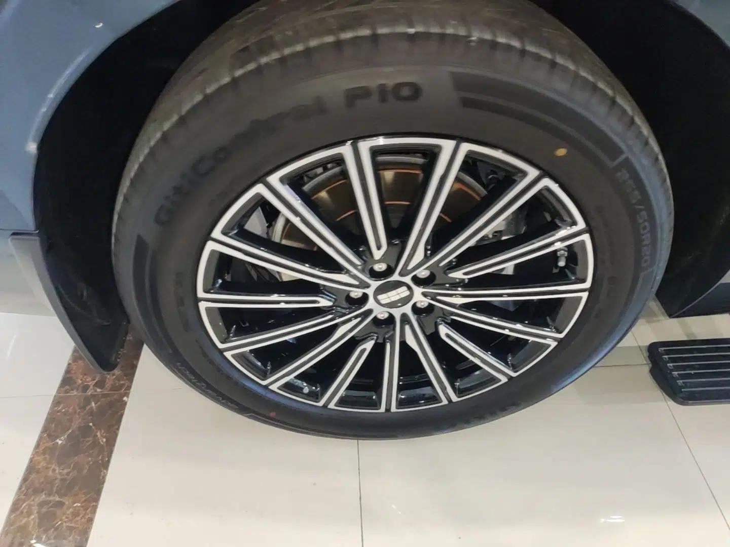 Geely Galaxy M9 2025 Model 210km Four-Wheel-Drive Leading Edition — миниатюра 11
