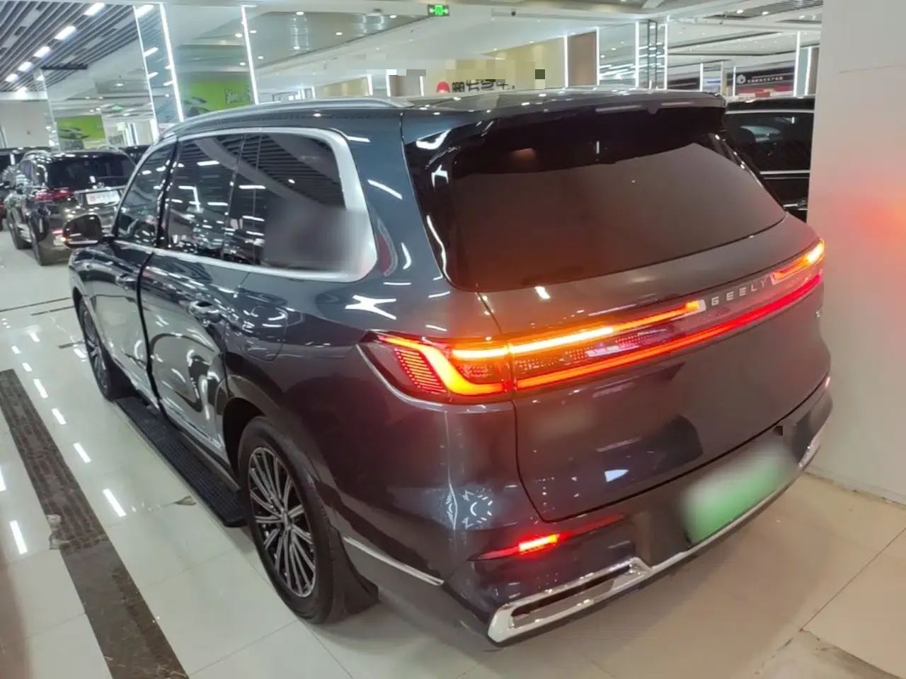 Geely Galaxy M9 2025 Model 210km Four-Wheel-Drive Leading Edition — миниатюра 4