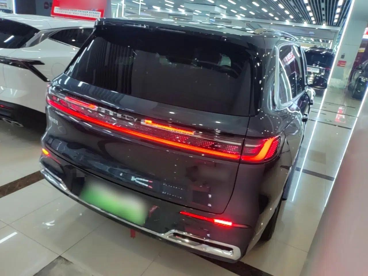 Geely Galaxy M9 2025 Model 210km Four-Wheel-Drive Leading Edition — миниатюра 6