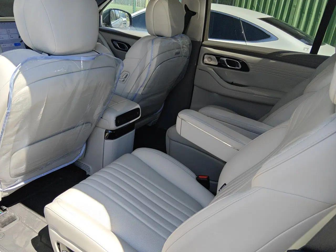 Geely Galaxy M9 2025 Model 210km Four-Wheel-Drive Leading Edition — миниатюра 17