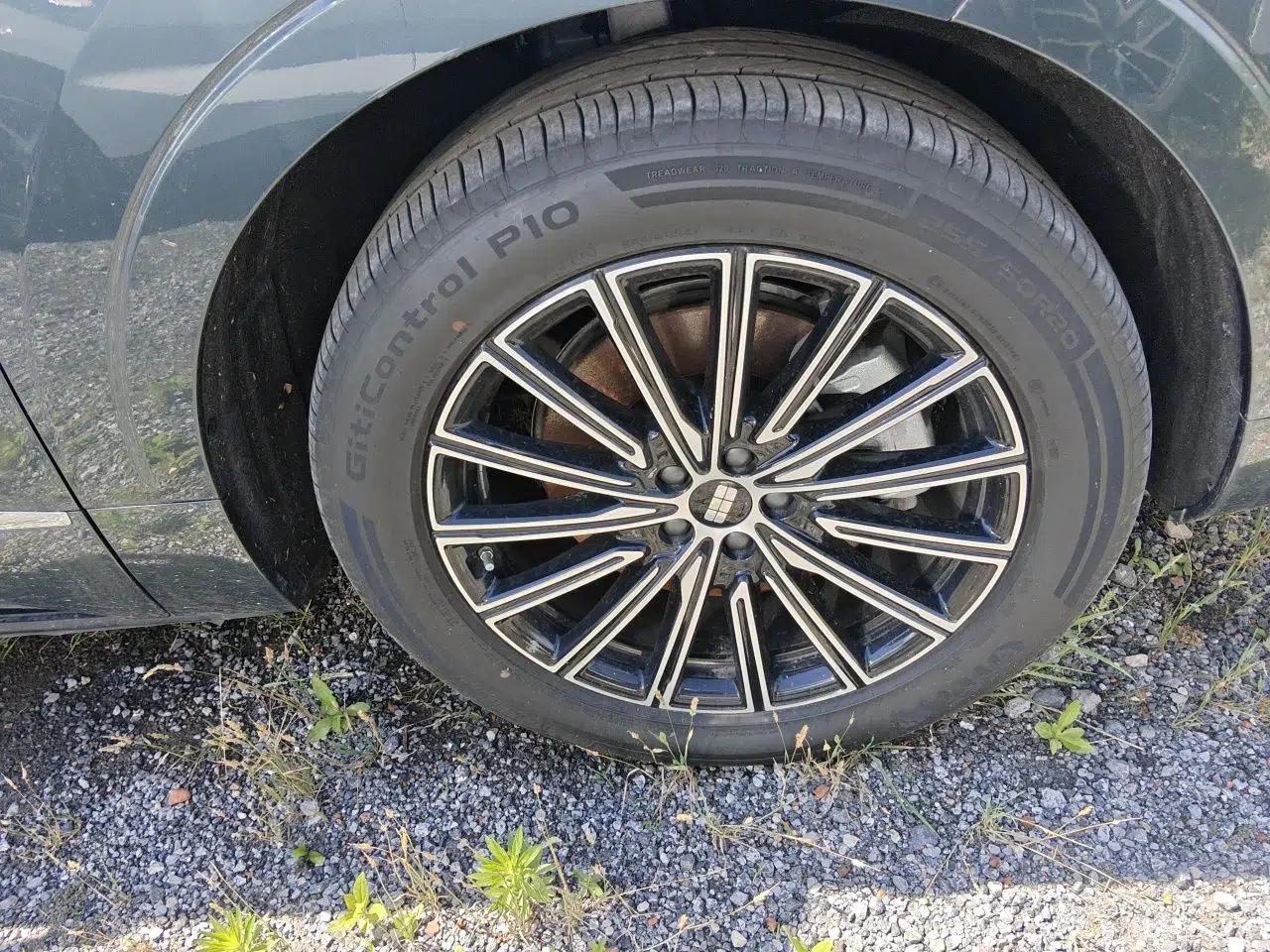 Geely Galaxy M9 2025 Model 210km Four-Wheel-Drive Leading Edition — миниатюра 8