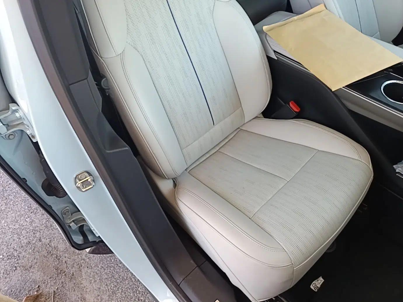 Cadillac LYRIQ 2022 Rear-Drive Long-Range Luxury Edition — миниатюра 19