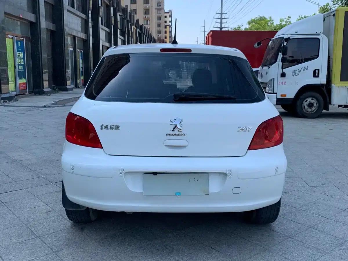 Peugeot 307 2013 Hatchback 1.6L Automatic Comfort Edition — миниатюра 3