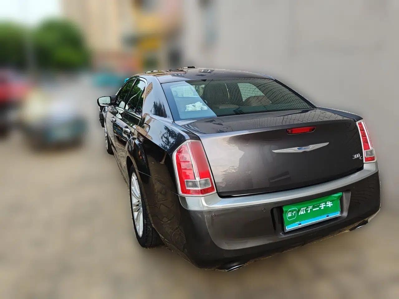 Chrysler 300C 2014 3.0L Excellence Edition — миниатюра 4