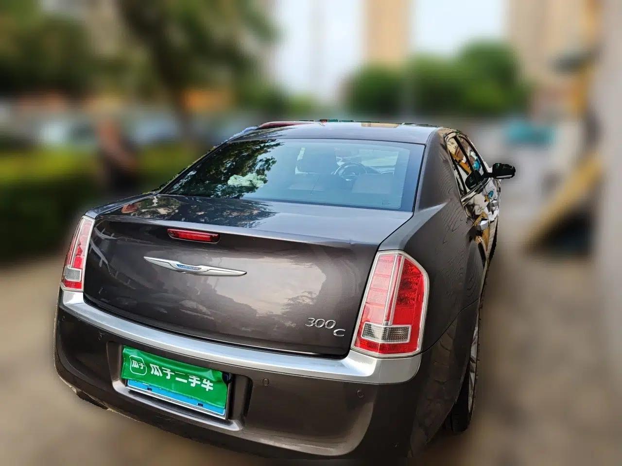 Chrysler 300C 2014 3.0L Excellence Edition — миниатюра 6