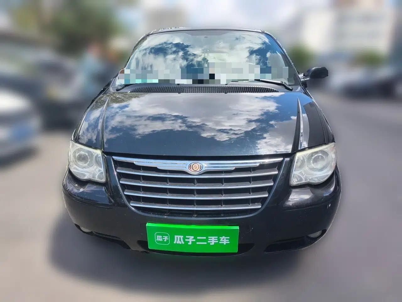 Chrysler Grand Voyager 2012 3.0L Classic Edition — миниатюра 2