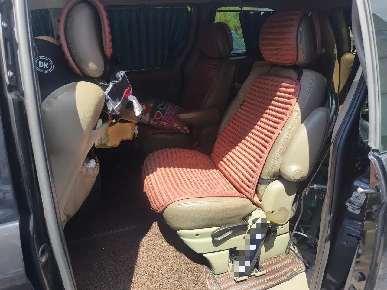 Chrysler Grand Voyager 2012 3.0L Classic Edition — миниатюра 17